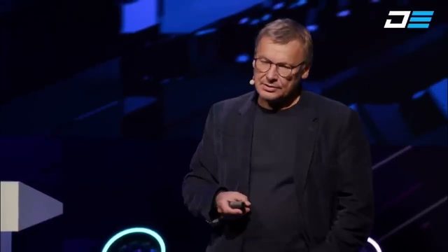 Эмерджентность в нейронных сетях искусственного и естественного интеллекта